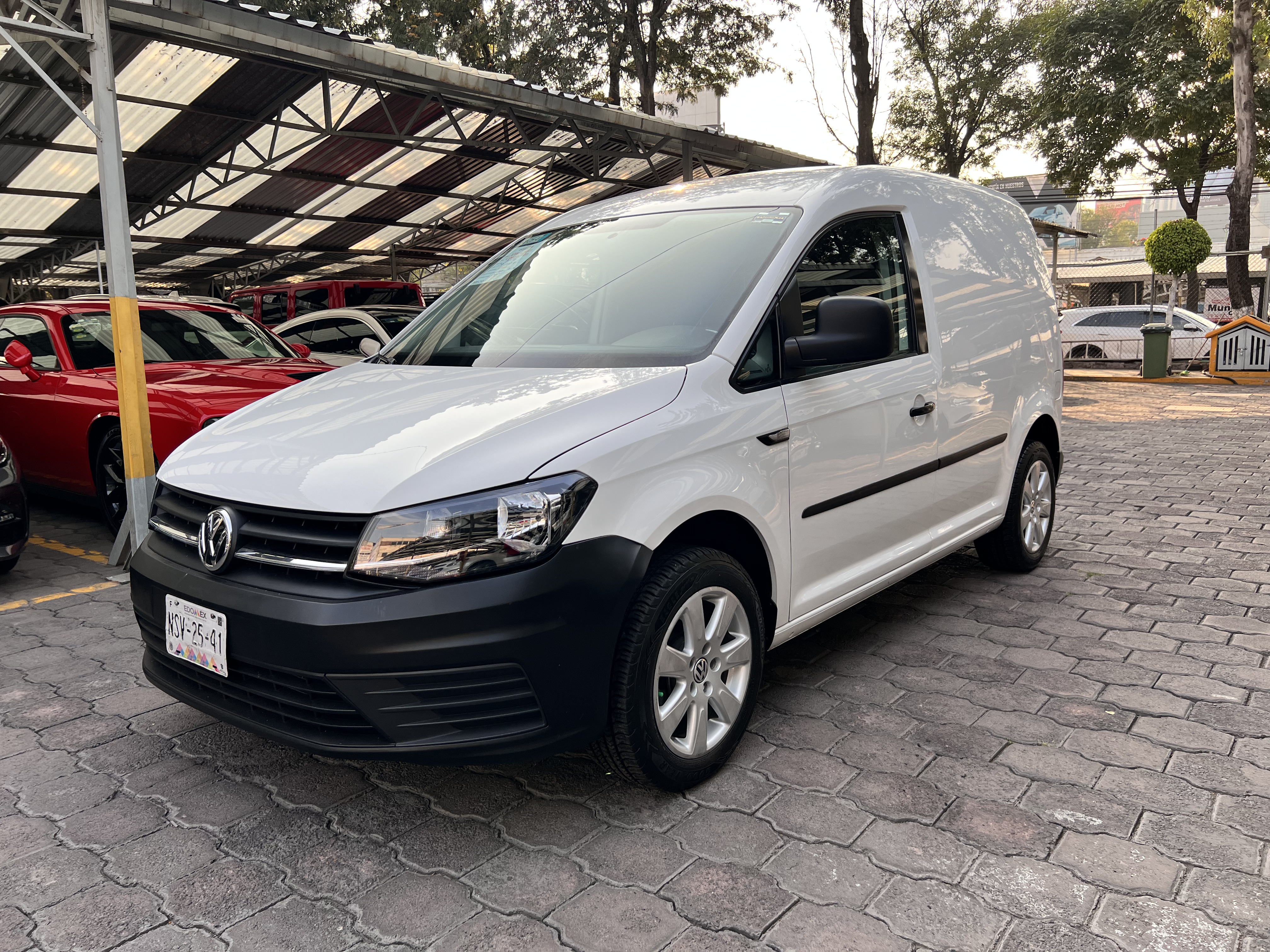 Volkswagen Caddy 1.2 Maxi Cargo Van Larga Aa Mt 2016
